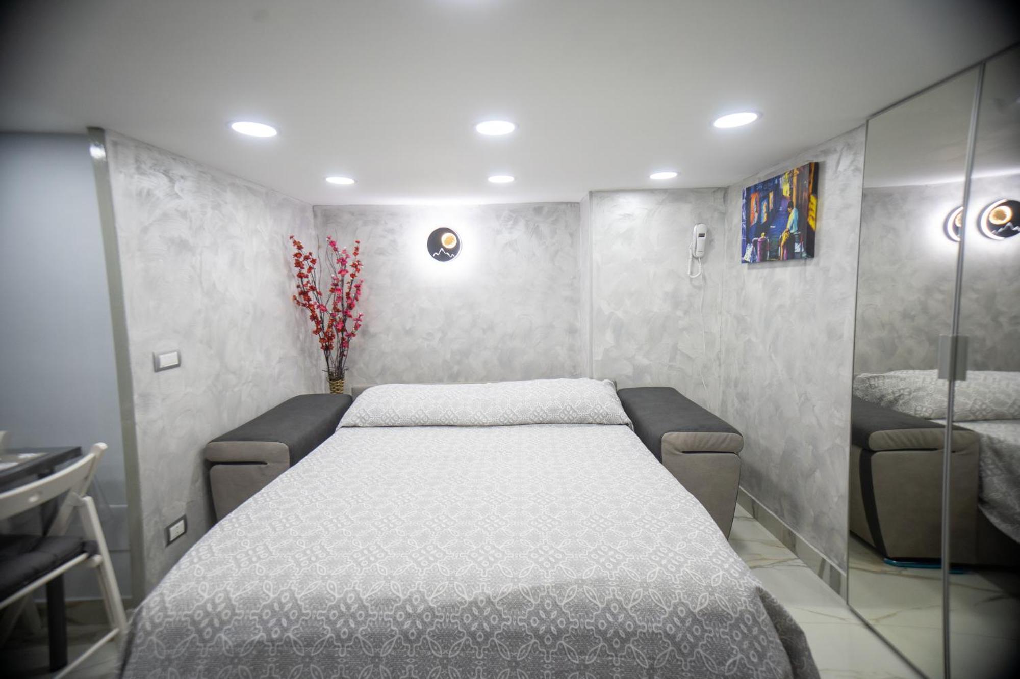 Il Duomo A Due Passi Apartment Naples Luaran gambar